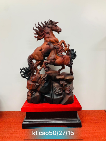 Viet Nam Traditional Fengshui Poly Resin Home High Quality Decoration Sculpture Wood Texture Horse Sculpture Manufacturer 4