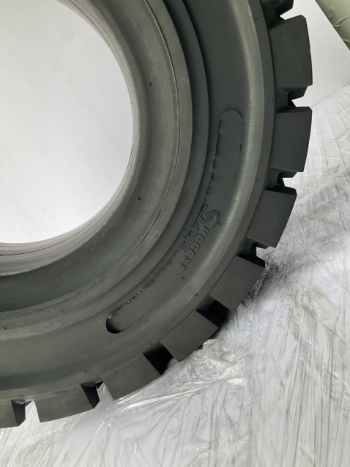 Success Tire For Forklift 7.00-12 Natural Tire Wholesale Bearing Strength Using For Forklift Iso Customized Packing Vietnam 7