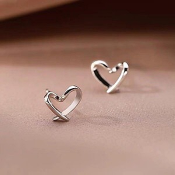 Custom Jewelry High Quality 925 Sterling Silver Fine Jewelry Heart Line Shape Cubic Zirconia Stud Earrings for Woman 6