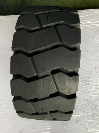 Success Tire For Forklift 23X10-12 Wheel For Forklift Reasonable Price Technology Using For Forklift ISO Customized Packing 2