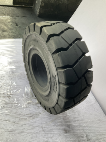 Success 23X9-10 forklift tires Competitive Price Three-Layer Rubber Structure Tires Using For Forklift Tires Manufacturer 2