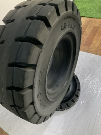 MR-SOLID Tire For Forklift 300-15 Natural Tire Wholesale Bearing Strength Using For Forklift Iso Customized Packing Vietnam 3