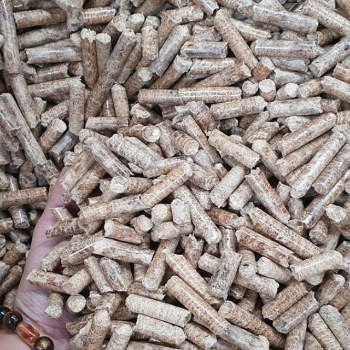 Factory Price Wood Pellet Grade I3 From Vietnam Manufacturer Fast Delivery Natural Wood Heating System  Bulk in container 5