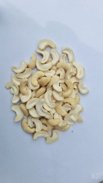 Raw Cashew Nuts EK Best Choice Organic Nuts Delicious Taste Cashew Kernels Packaging Carton & Vacuum PE Vietnam Manufacturer 4