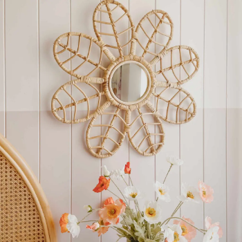 Flower shaped rattan wall mirror, wall hanging, home decor, highly aesthetic home decoration accessories, wholesale.