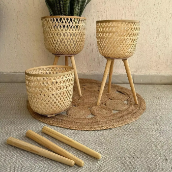 Natural plant pots, hanging planters Home accessories Natural materials that are safe for health and aesthetically pleasing