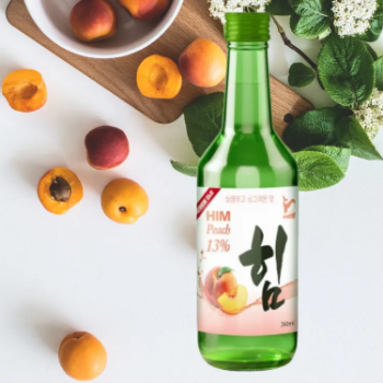 Peach Soju with Refreshing Aroma Light Easy to Drink Great for Grilled Dishes Celebrations Bottle Packaging with Health Benefits