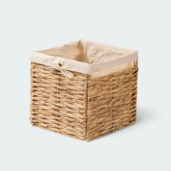 Square basket made of water hyacinth, Storage basket, home organization accessory highly aesthetic, wholesale available.