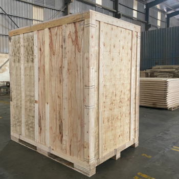 Strong and Sturdy Folding Crates - Environmentally Friendly Packaging Solutions. 4