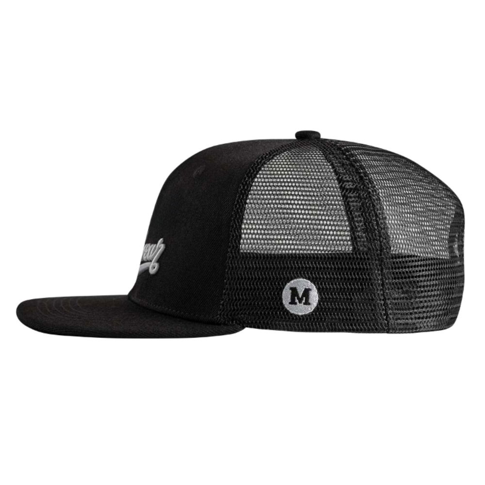 3D Embroidered Trucker Hats 6 Panel Solid Color Black Flat Logo Left Side Custom Inner Tapes Flat Brim Breathable Mesh Snapback 4