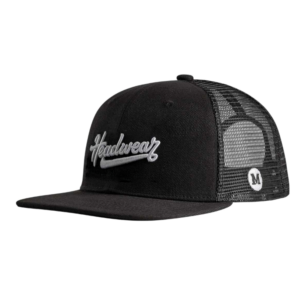 3D Embroidered Trucker Hats 6 Panel Solid Color Black Flat Logo Left Side Custom Inner Tapes Flat Brim Breathable Mesh Snapback 3
