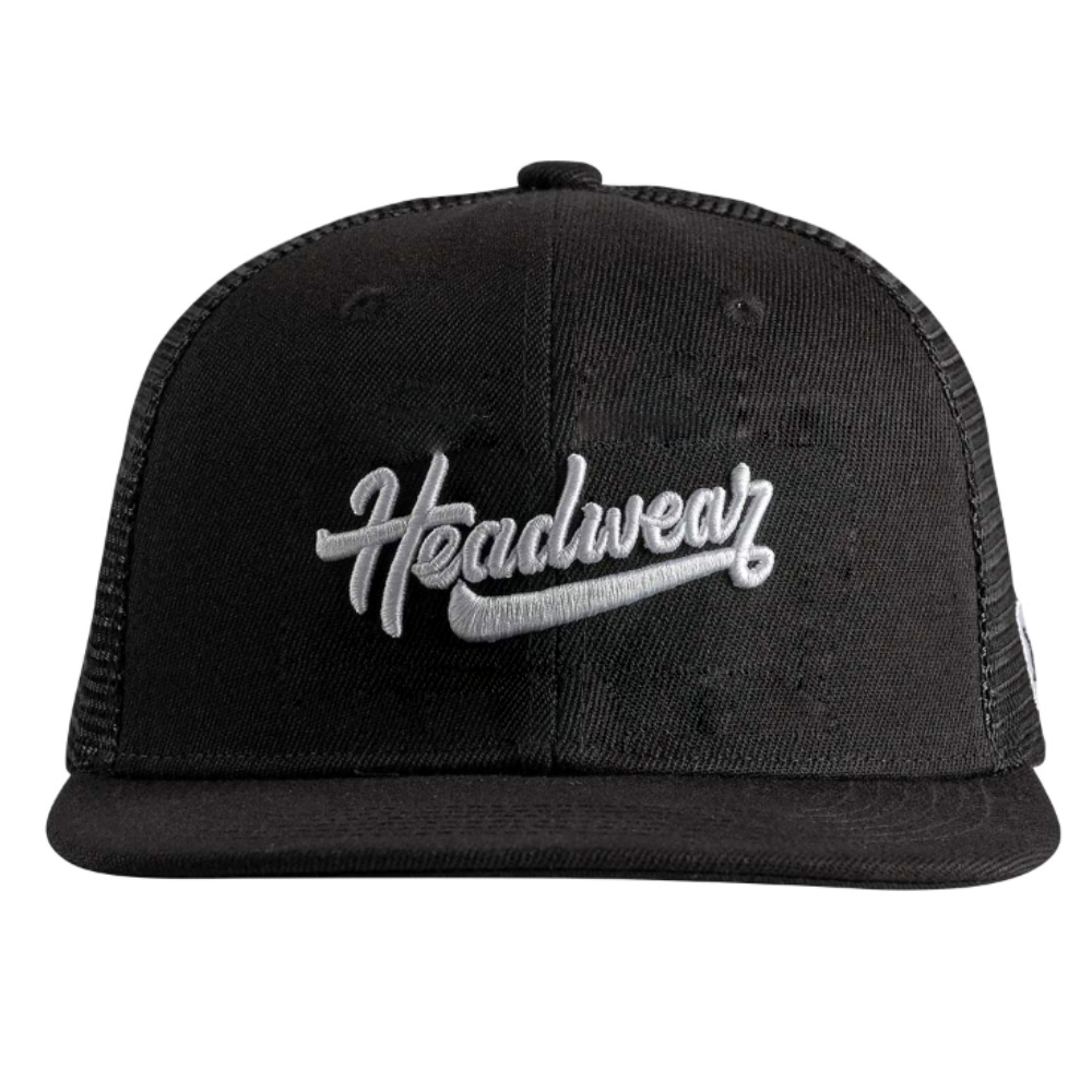 3D Embroidered Trucker Hats 6 Panel Solid Color Black Flat Logo Left Side Custom Inner Tapes Flat Brim Breathable Mesh Snapback 2