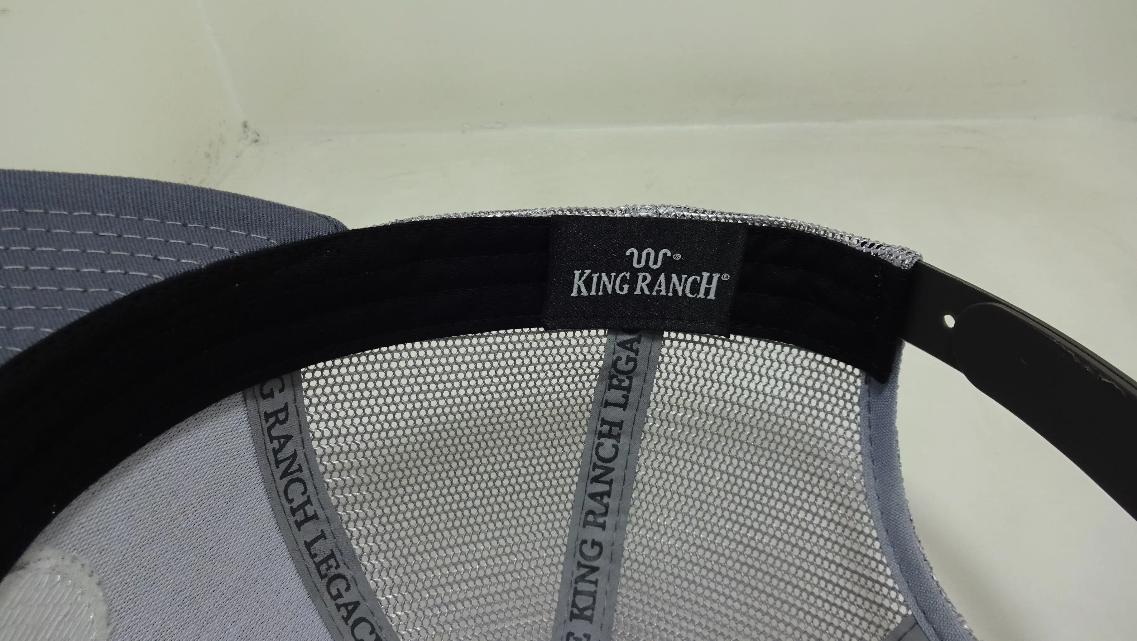 6-Panel Curved Brim High Quality Grey Color Medium Profile 65% Cotton and 35% Polyester Trucker Hat for Men in Vietnam  Factory 4