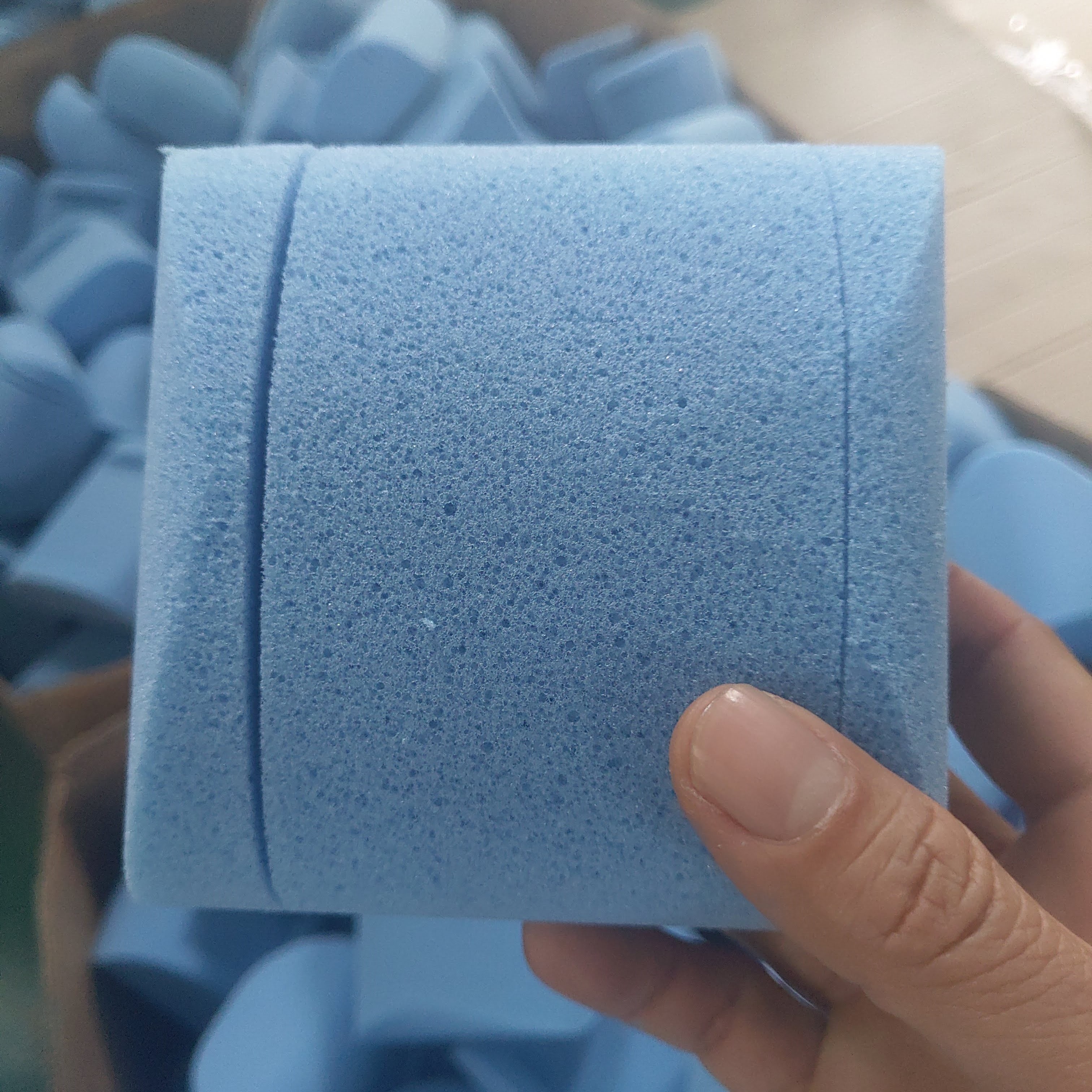Polyurethane Foam Furniture Fast Delivery Non-Toxic Packaging Industry Resistant Shock Proof Pallets from Vietnam Manufacturer