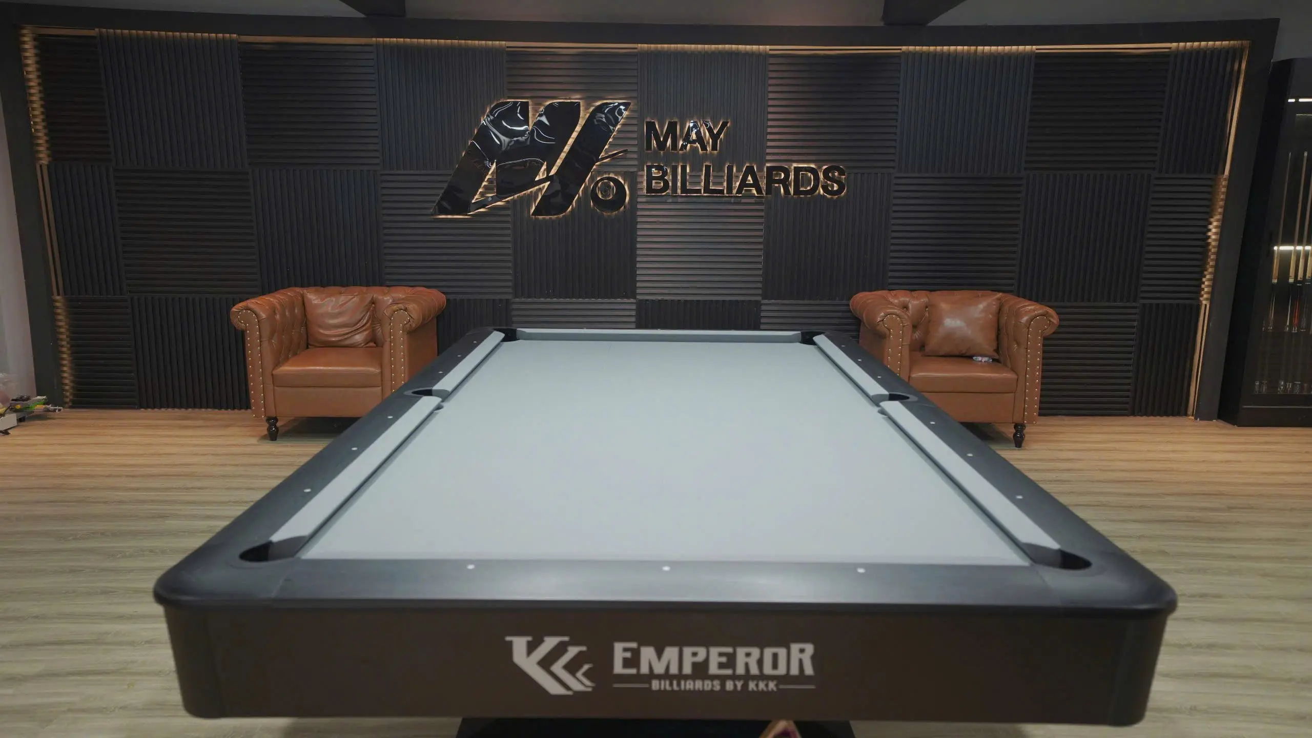 9ft Pool Table with Pro Level Performance Heavy Frame, Custom Colors for Business Use 5