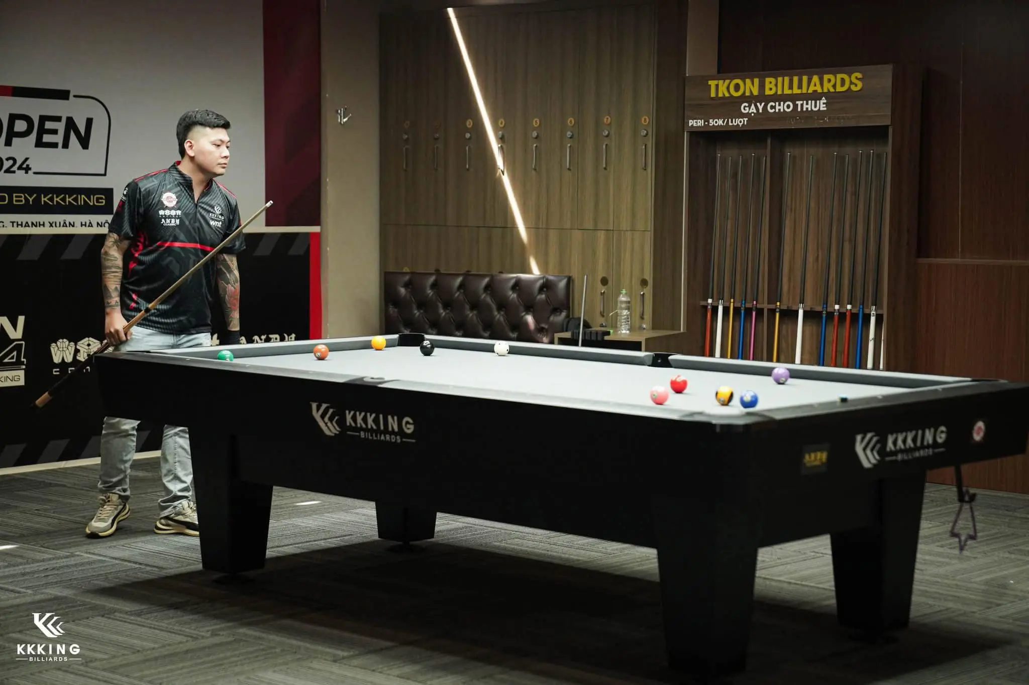 9ft Professional Slate Pool Table with Complete Billiard Accessories and Built In Ball Return 2