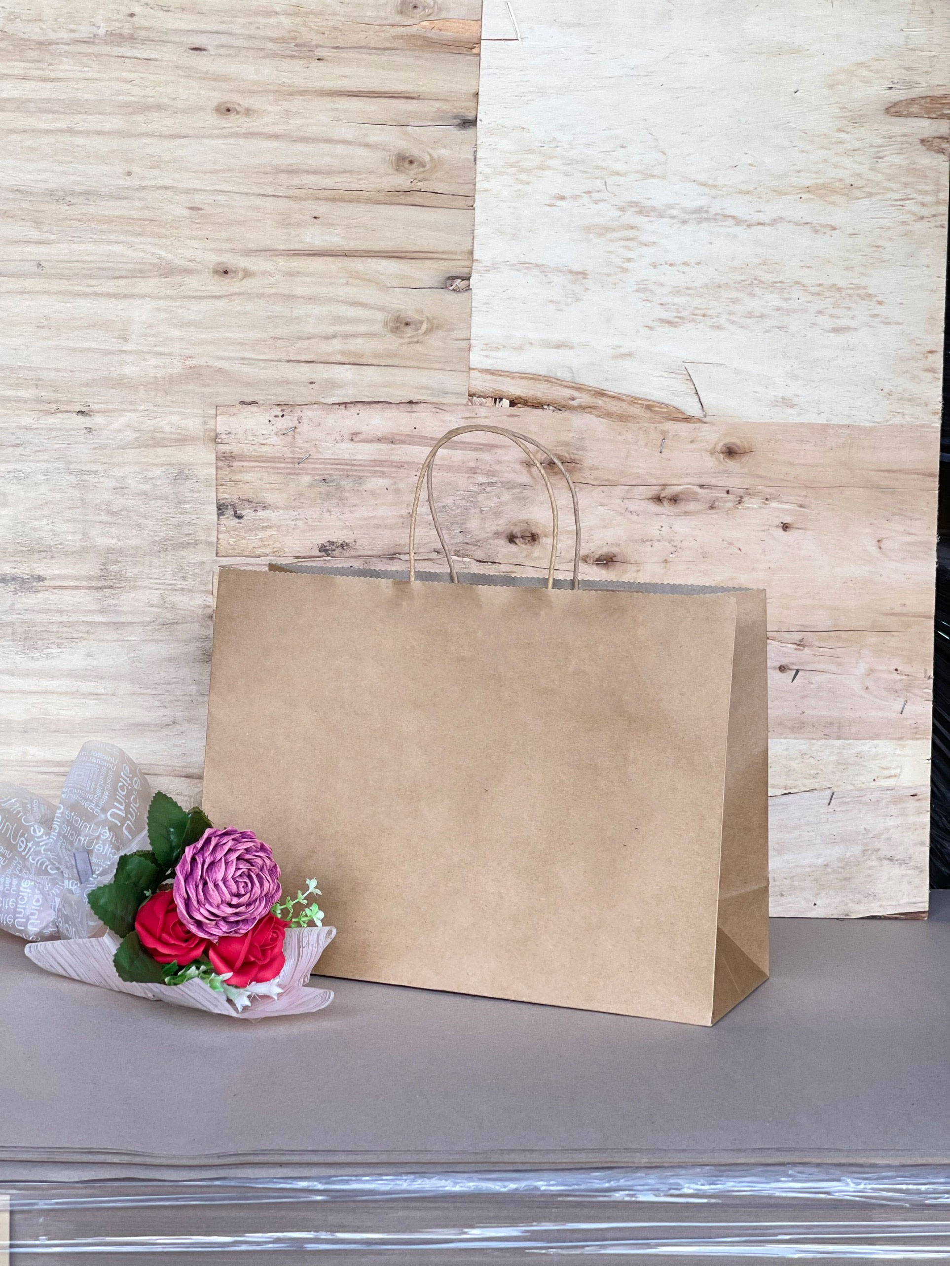 Kraft Paper Gift Bags With Handles Customized Size Eco-Friendly Shopping Accessories White Kraft Paper Vietnam Manufacturer
