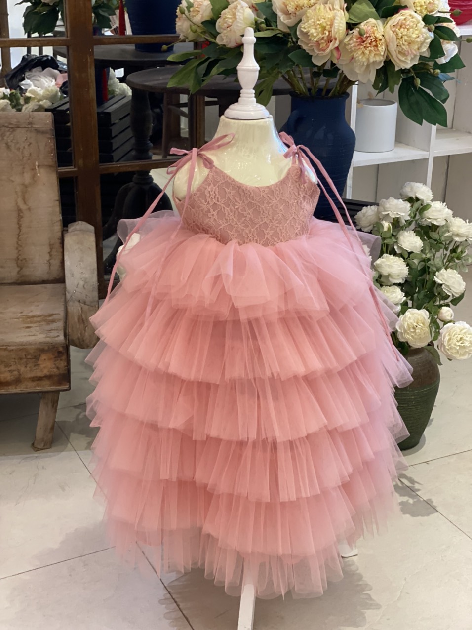 9 - Layer Luxury Princess Dresses Variety Beautiful Color using for Baby Girl Pack In Plastic Bag Hot Selling Made in Vietnam Manufacturer 5