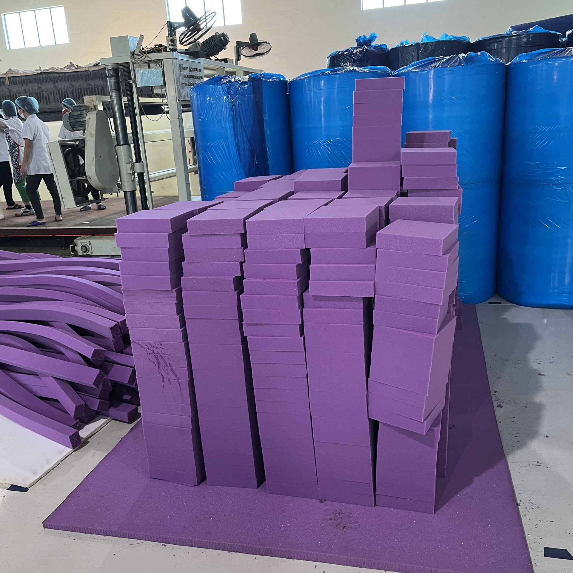 Polyurethane Foam Furniture Fast Delivery Non-Toxic Packaging Industry Resistant Shock Proof Pallets from Vietnam Manufacturer 6