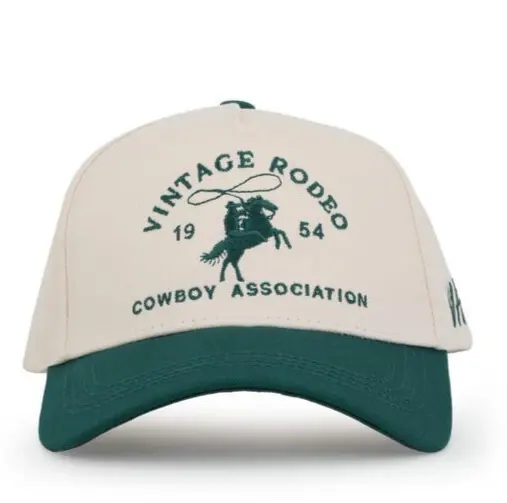 Adjustable Fit Two Tone Baseball Hat Custom Embroidery Logo Vietnam Made Caps For Men Women Retro Style Casual Promotion L01