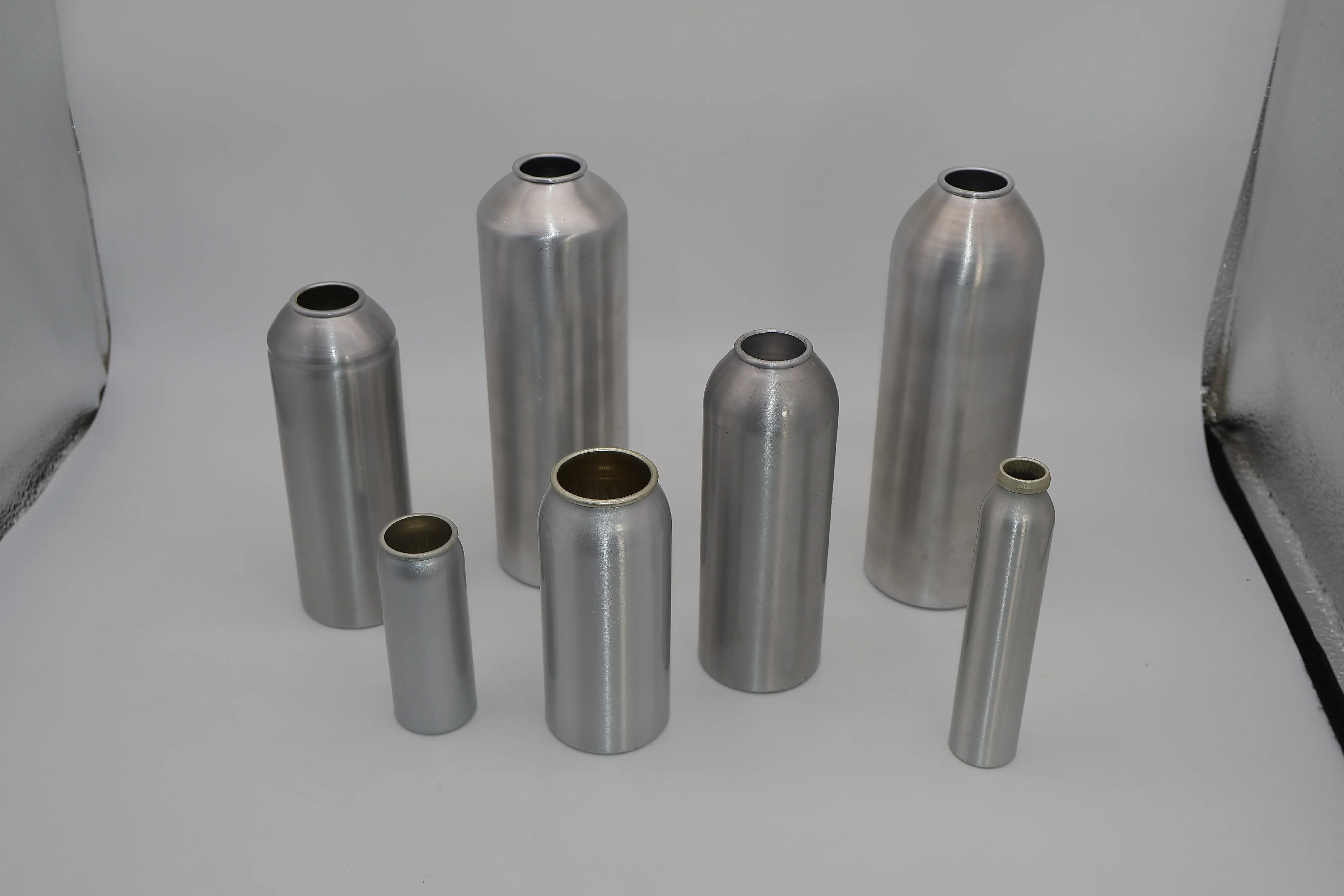 Aluminum Aerosol Cans Cosmetic Spray Vietnam Aluminum Manufacturer 100ml 200ml 250ml Metal Can and Personal care Bottle 2