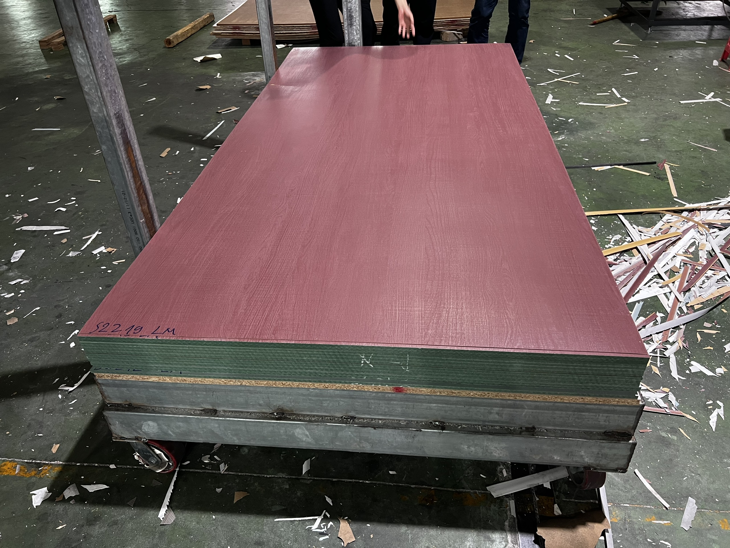 Melamine laminated Moisture Resistant MDF board size 1220mm x 2440mm from 6mm to 25mm Carb P2 E1 E2