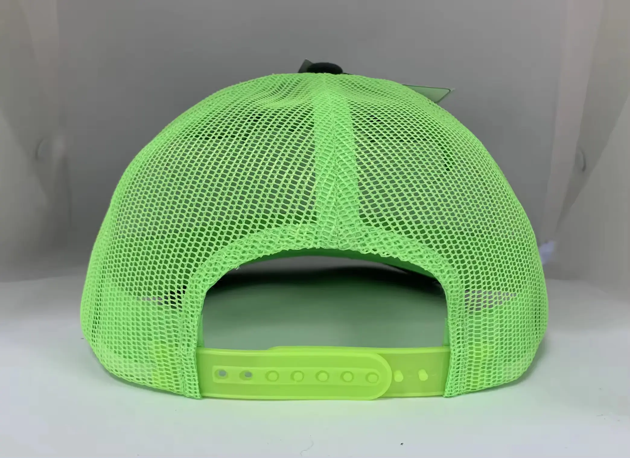 Blank Cap Plain Trucker Hat Custom Logo High Quality Wholesale Hiphop Sports Cap for Men in Vietnam Factory 4
