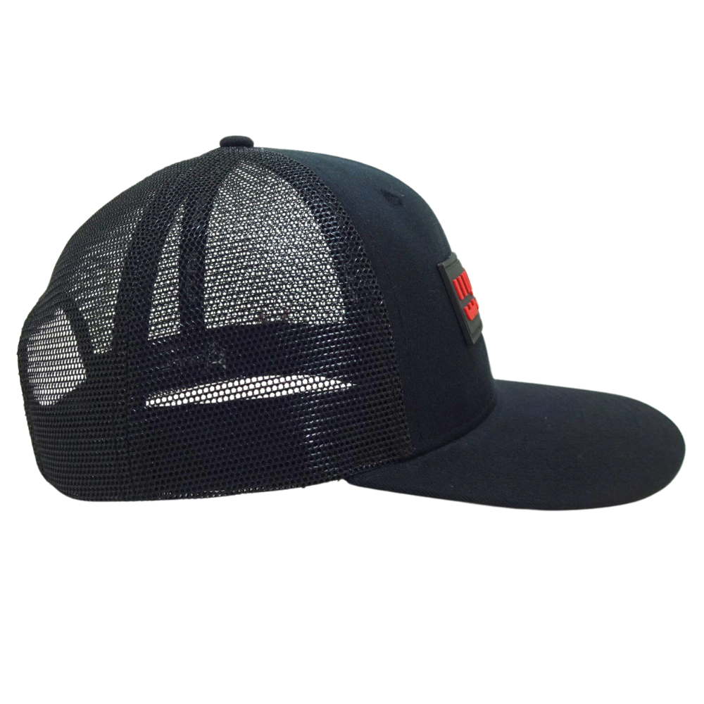 Bulk Order High Quality Custom Rubber Logo Patch Trucker Hat Semi Curve Black Mesh and Logo on Left Side Single Breasted Buckle 4