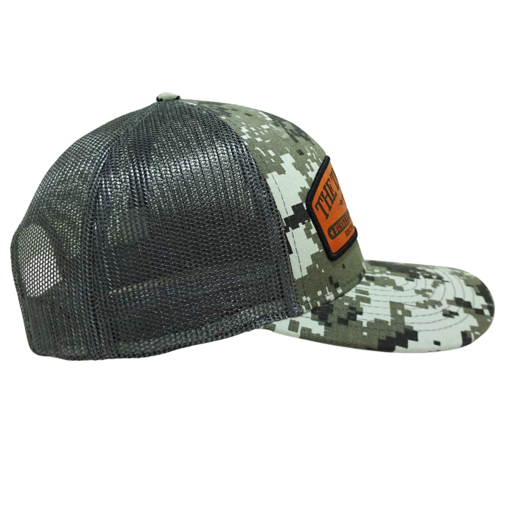 Camouflage Trucker Caps Leather Logo Patches Gray Under Brim and Inside Gray Mesh Single Breasted Buckle Your Own Inner Tags OEM 4
