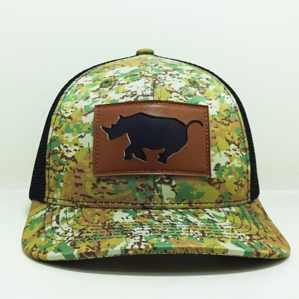Camouflage Trucker Hats 6 Panel Leather Patch Structured Caps Breathable Black Mesh Contrast Stitching Line Slightly Curved Brim 2