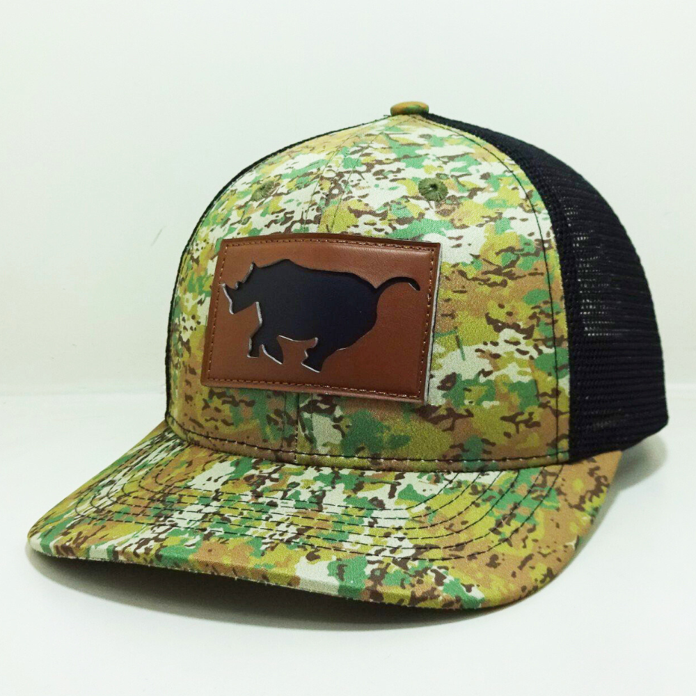 Camouflage Trucker Hats 6 Panel Leather Patch Structured Caps Breathable Black Mesh Contrast Stitching Line Slightly Curved Brim 3