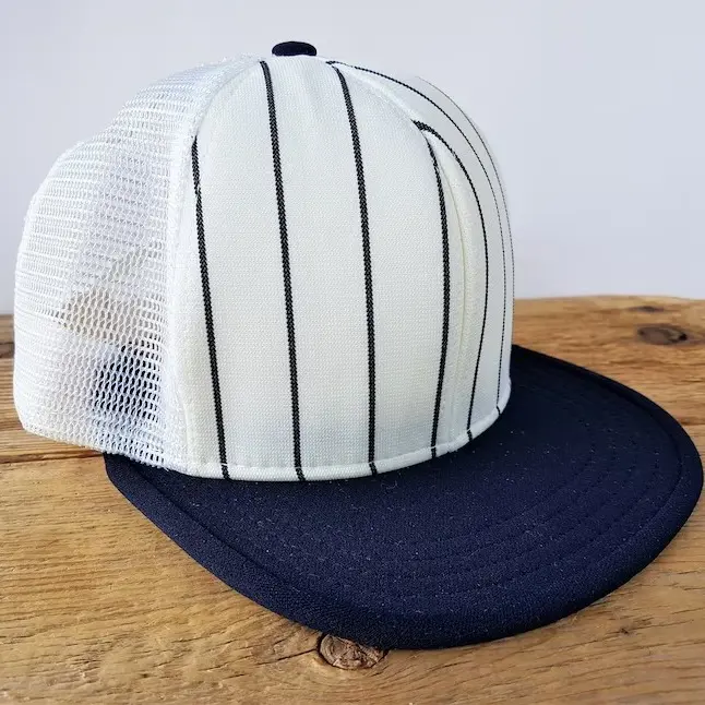 Classical Trucker Hat With Stripes Adult Vintage Flat Brim Snapback Caps Fashion Curved Brim Plain Mesh Trucker Hat for Men 3
