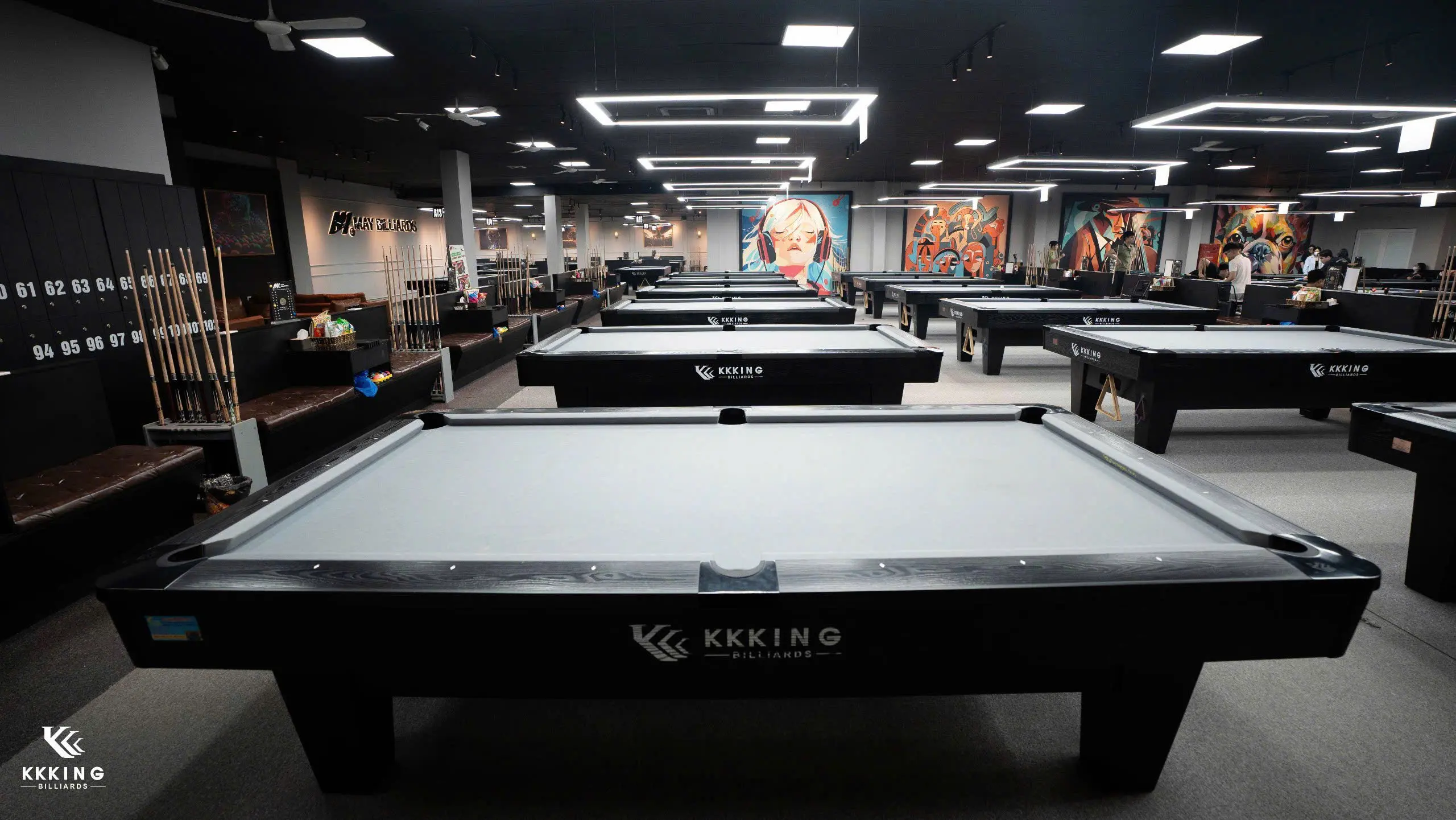 Custom 9ft Billiard Table with Solid Wood Frame and Matacao Slate for Luxury Game Rooms 4