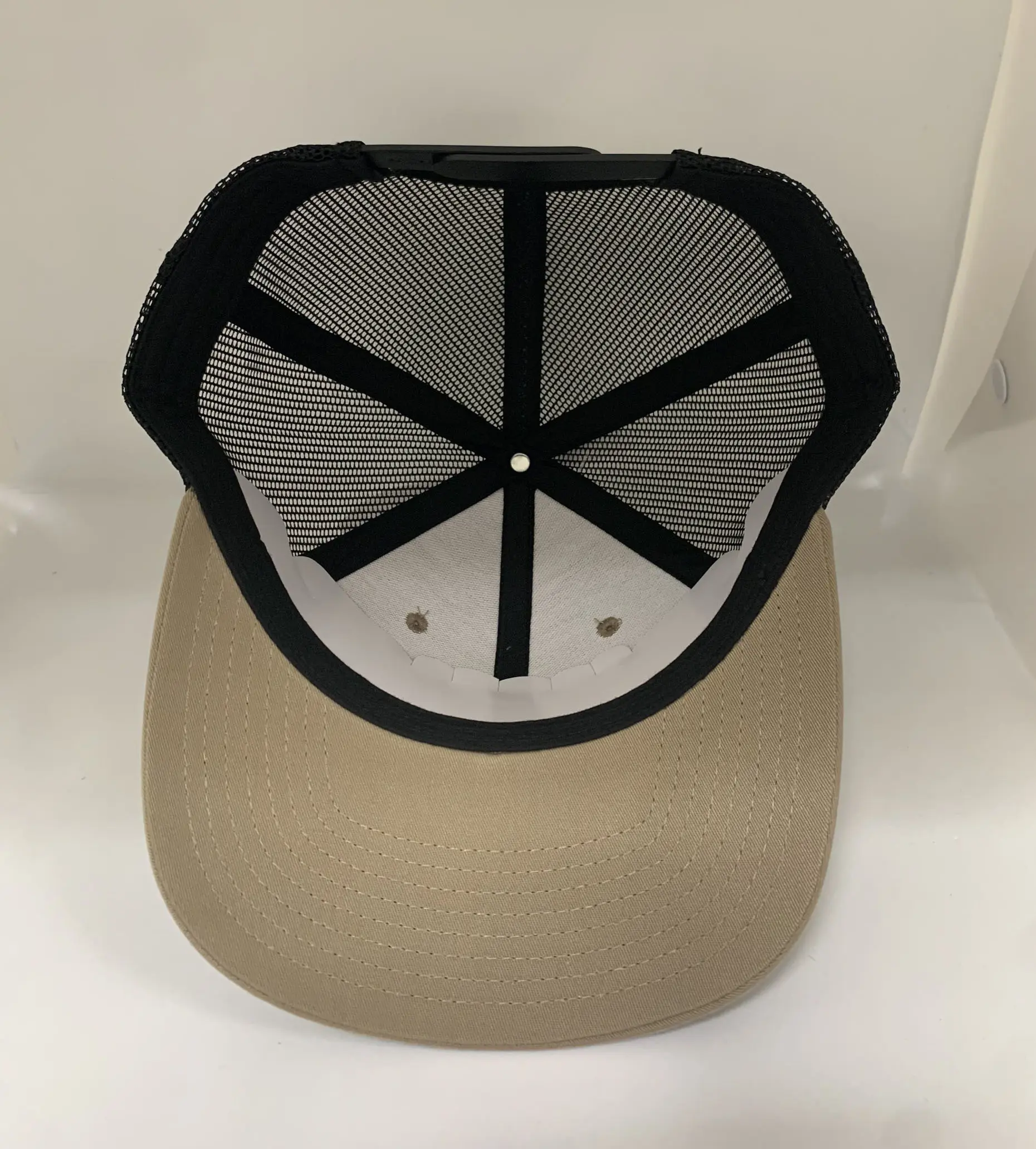 Custom Blank Trucker Hats Small MOQ Custom Snapback Caps Vietnam Factory Promotional Hat Sport Dad Cap 5