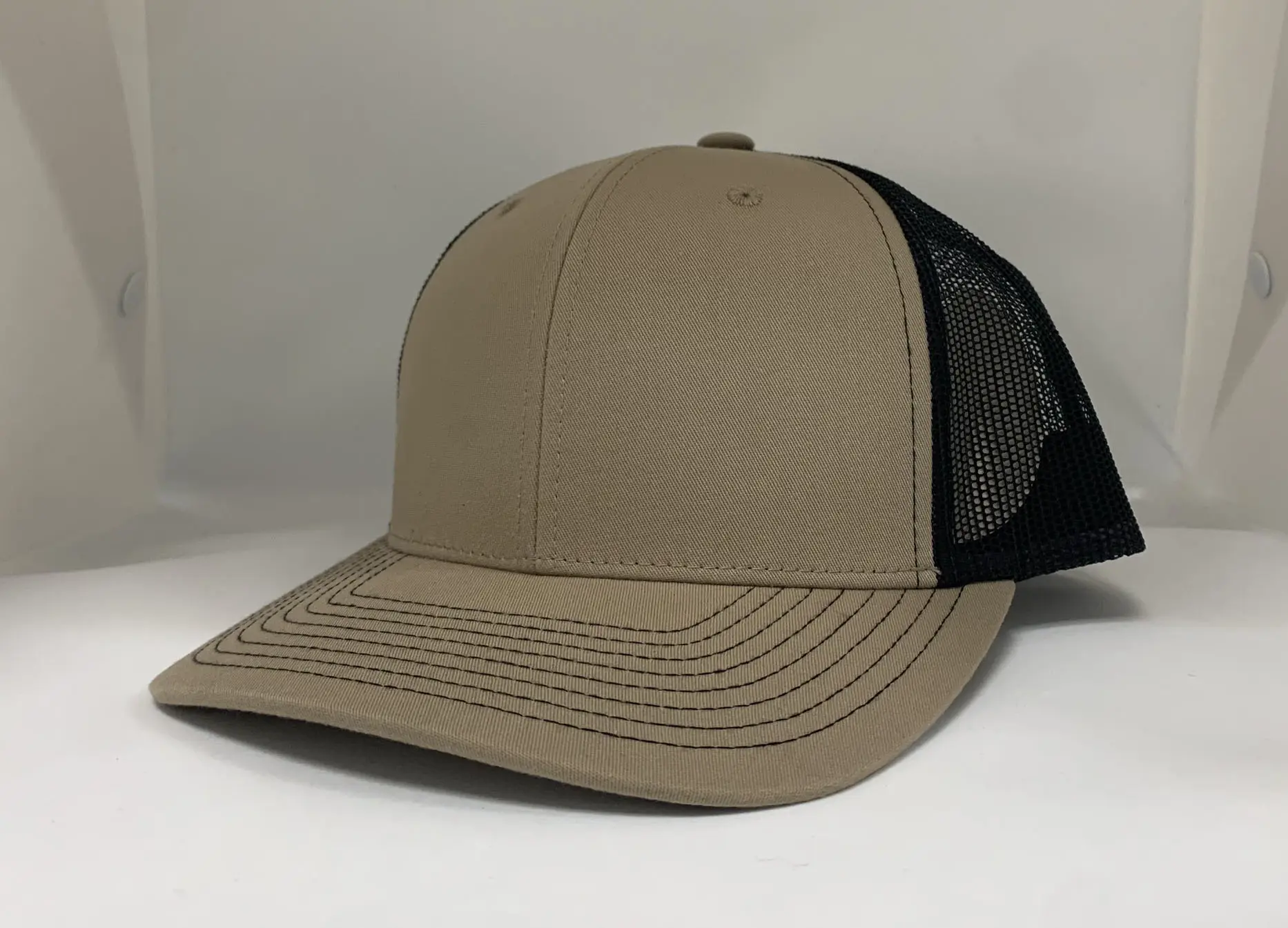 Custom Blank Trucker Hats Small MOQ Custom Snapback Caps Vietnam Factory Promotional Hat Sport Dad Cap 2