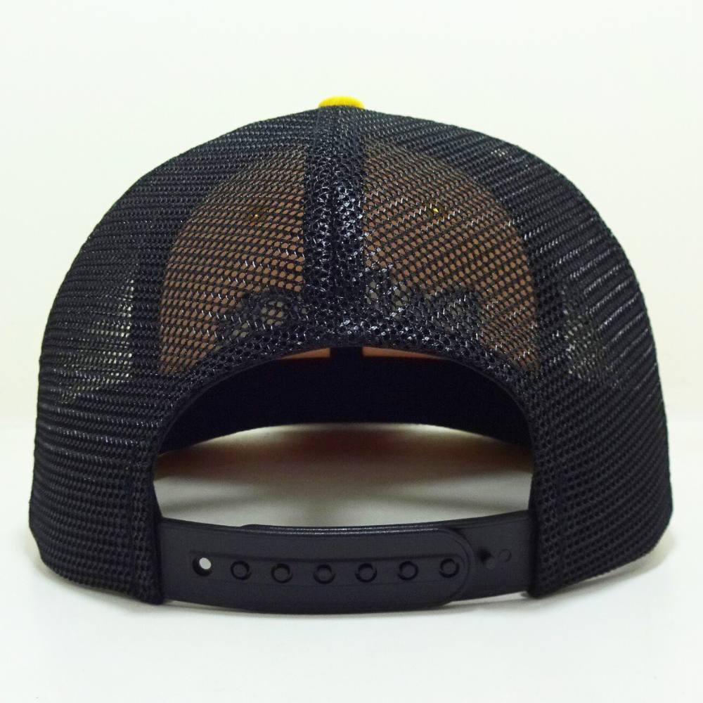 Custom Brim Color Yellow/Black Snapback Trucker Hats 6 Panels Structured Black Mesh Adjustable Single Row Buckle Closure Unisex 6
