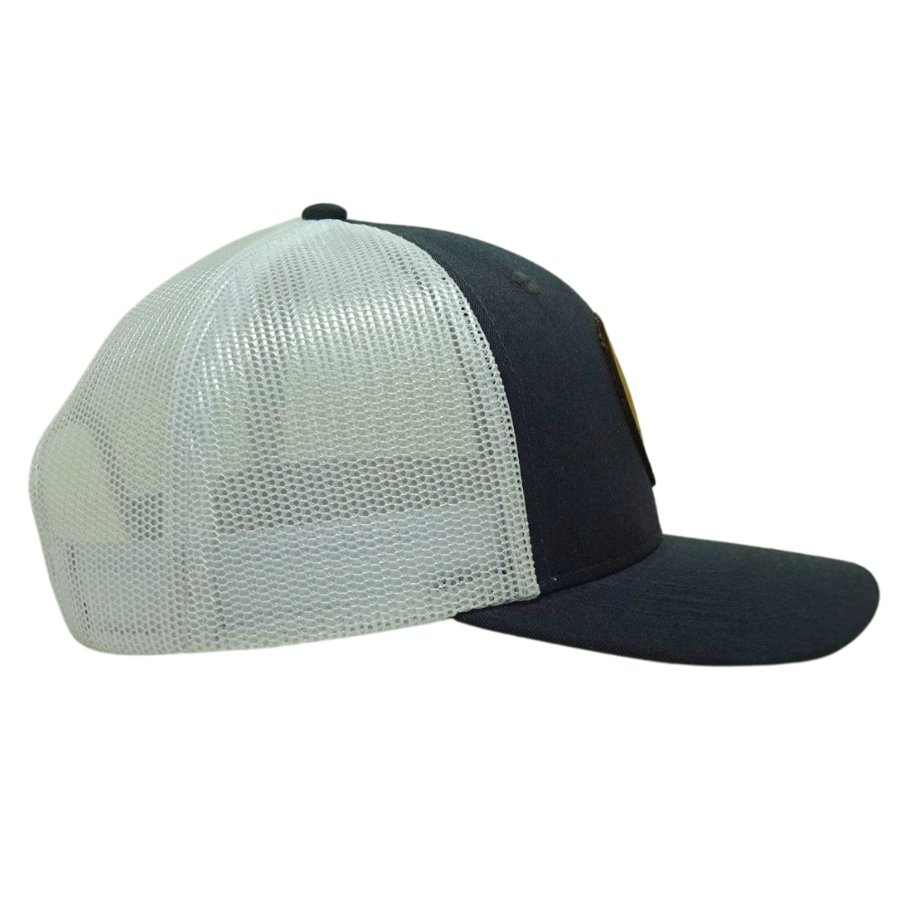 Custom Leather Patch Logo Trucker Hat Flat Brim Structured 6 Panel Back White Mesh Single Breasted Buckle for Brand Promotions 5