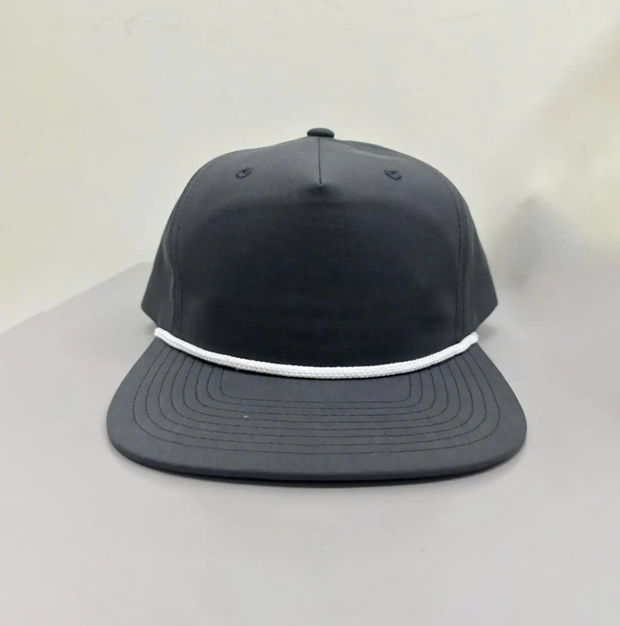 Custom Snapback Cap R 256 Form Breathable Flat Bill Golf Hat High Quality Hats Injae Vina Vietnam Factory 1
