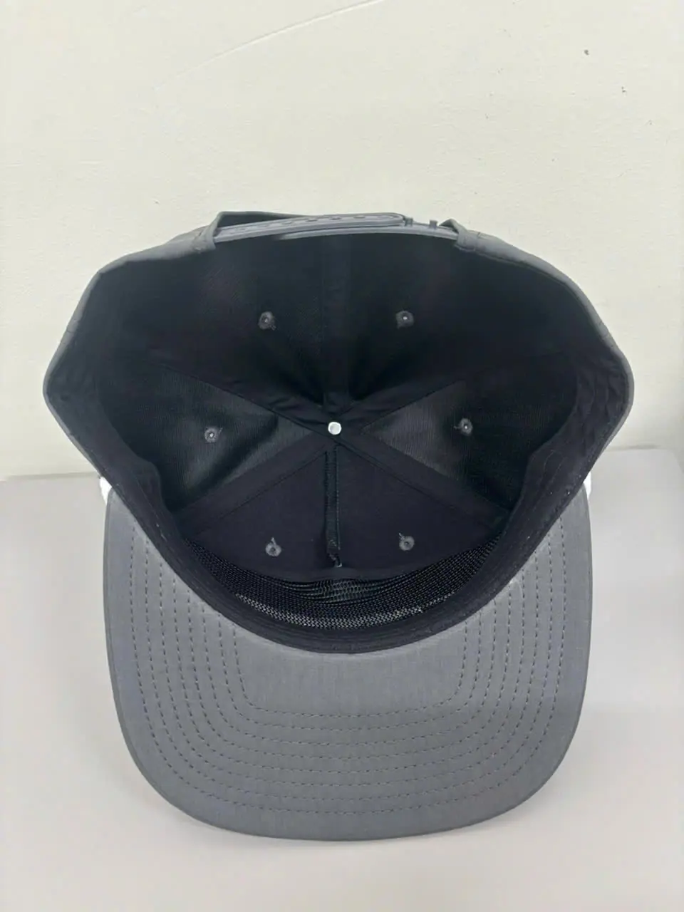 Custom Snapback Cap R 256 Form Breathable Flat Bill Golf Hat High Quality Hats Injae Vina Vietnam Factory 4