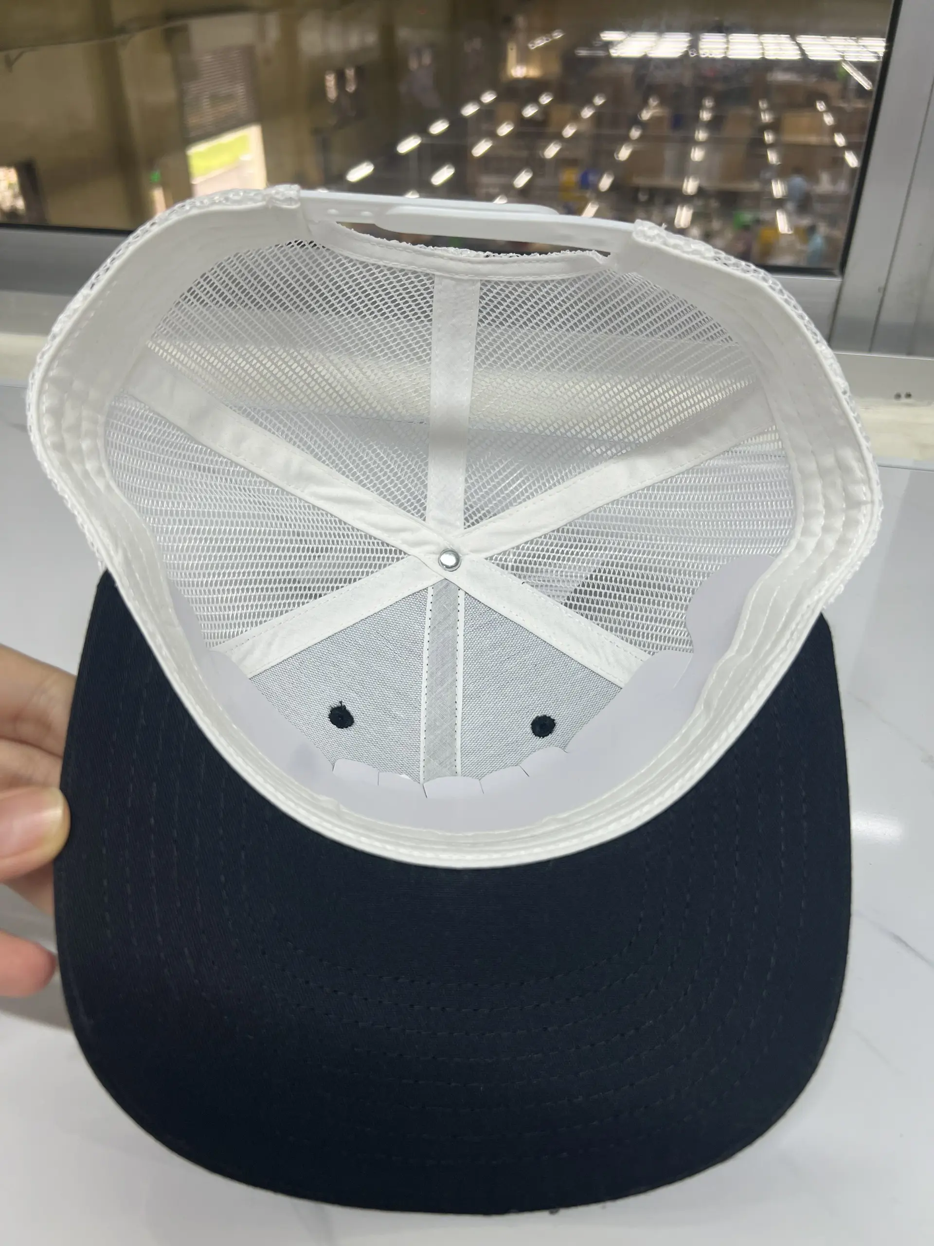 Customized Black White Trucker Hats Woven Patch Snapback Caps Custom Vietnam Factory Small MOQ 3