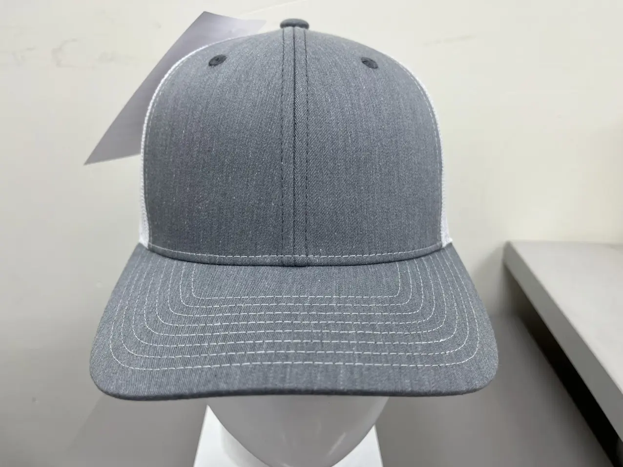 Free Shipping Small MOQ 25 Pieces Trucker Hat Authentic in Stock Multi Color Manufactured in Vietnamese Factory Snapback Cap 2