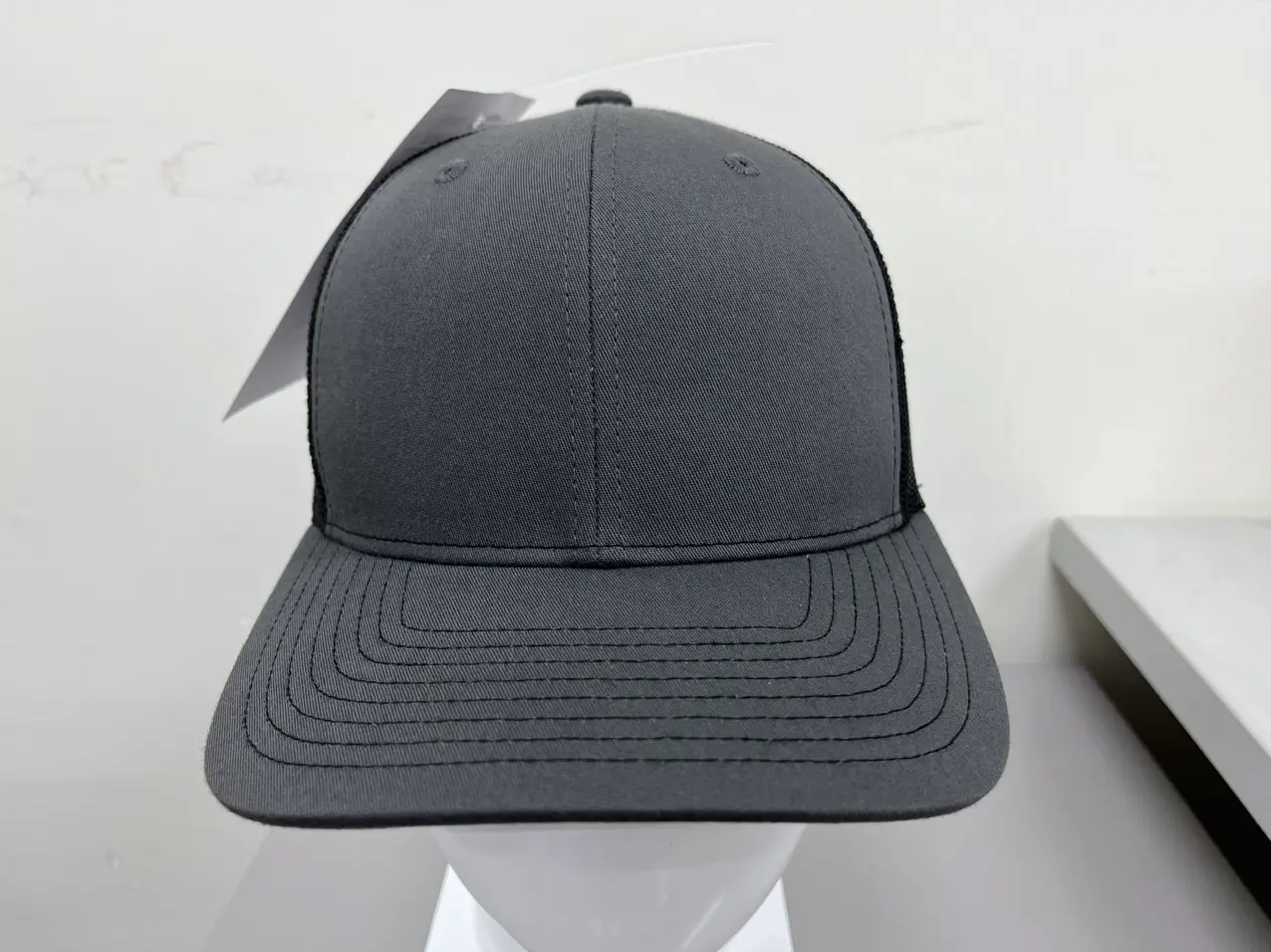 Free Shipping Small MOQ 25 Pieces Trucker Hat Authentic in Stock Multi Color Manufactured in Vietnamese Factory Snapback Cap 4