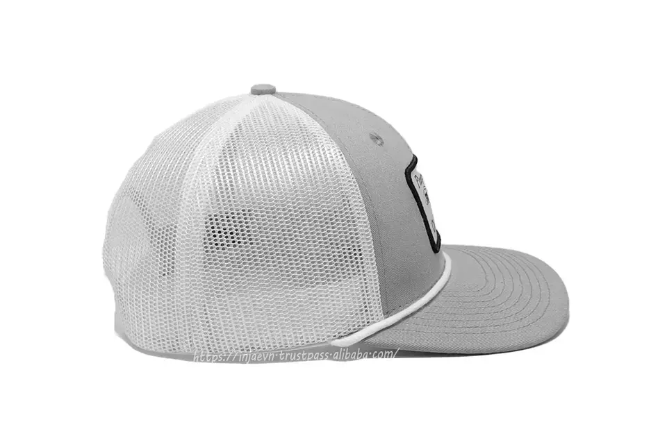 Gray/ White Mesh Trucker Hats in Vietna Factory Custom Embroidery/ Woven Patch Logo High Quality Brand Caps 5