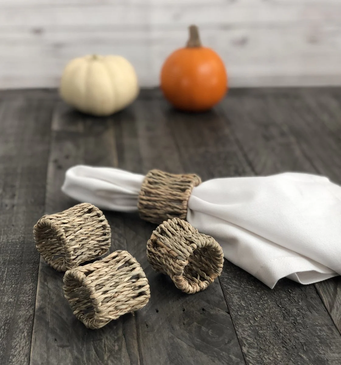 Handwoven seagrass napkin rings Made in Vietnam Eco-friendly material for home and tableware decoration Wholesale 3