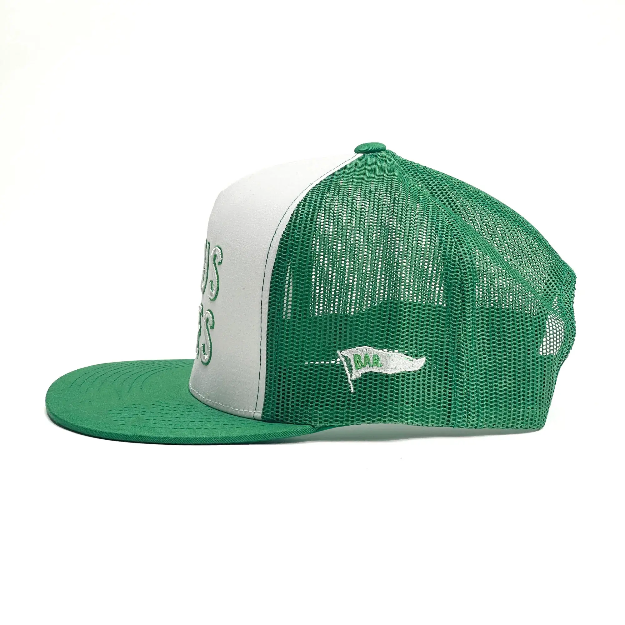 High Fashion High Profile Customizable Trucker Hat High Quality Two Tone Embroidery Logo Adjustable Sports Cap for All Seasons 3