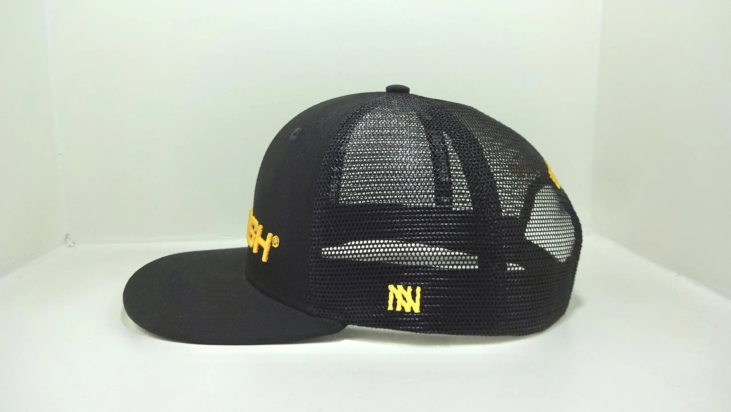 High Quality 3D Embroidery Black Color Medium Profile Cotton and Mesh Fabric Trucker Hat for Men in Vietnam Factory 3