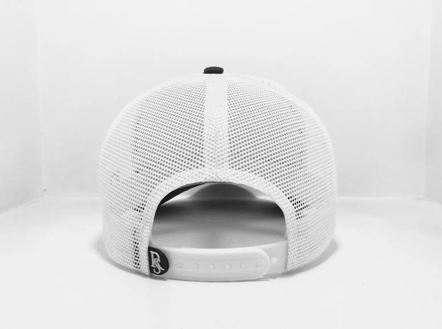 High Quality 3D Embroidery Black/White Color Medium Profile Cotton and Mesh Fabric Trucker Hat From Vietnam Supplier 5
