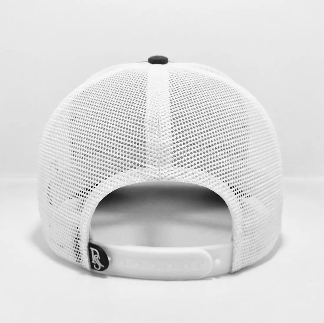 High Quality 5-Panel 3D Embroidery Green Color Medium Profile Cotton and Mesh Fabric Trucker Hat in Vietnam Factory 4