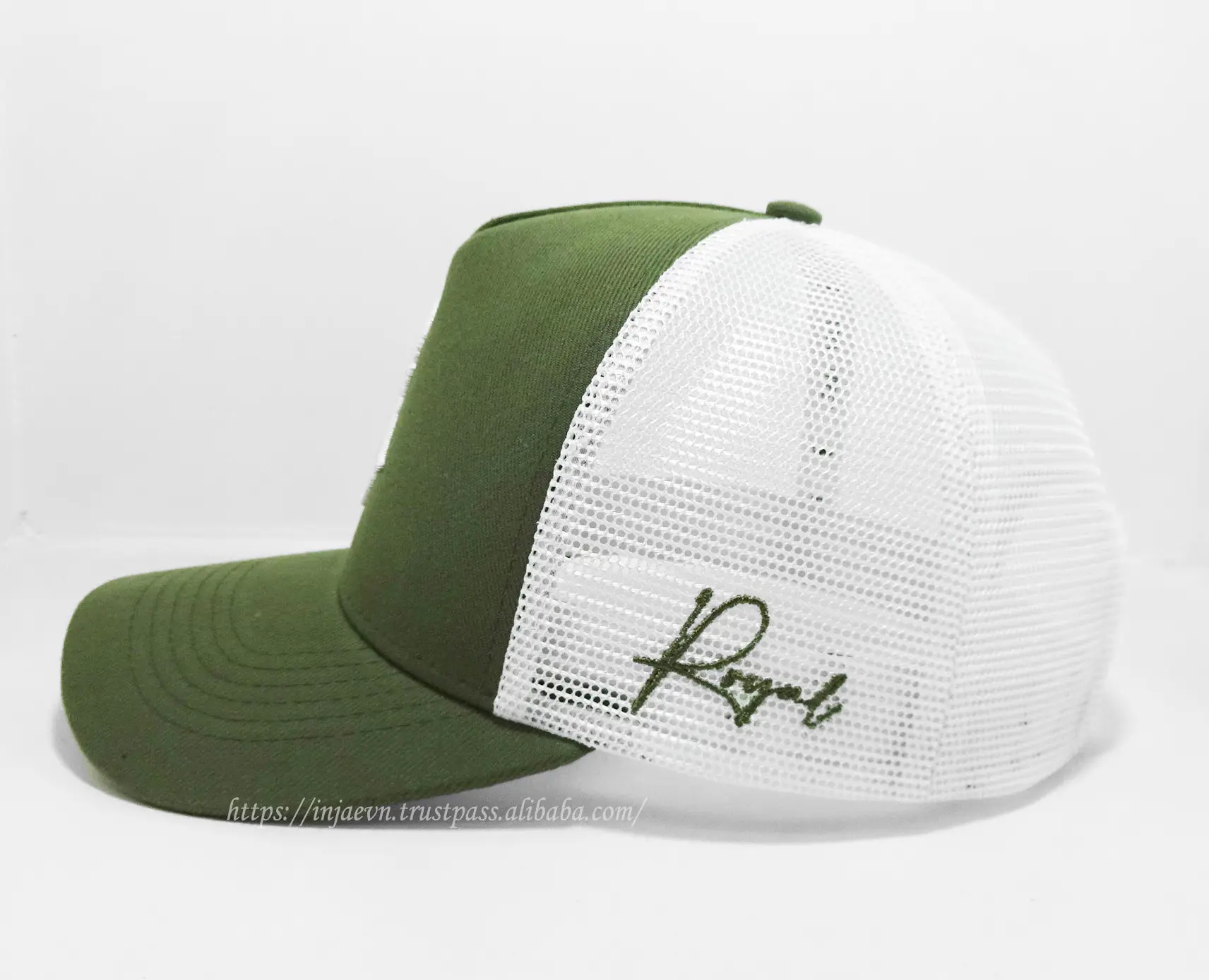 High Quality 5-Panel 3D Embroidery Green Color Medium Profile Cotton and Mesh Fabric Trucker Hat in Vietnam Factory 2