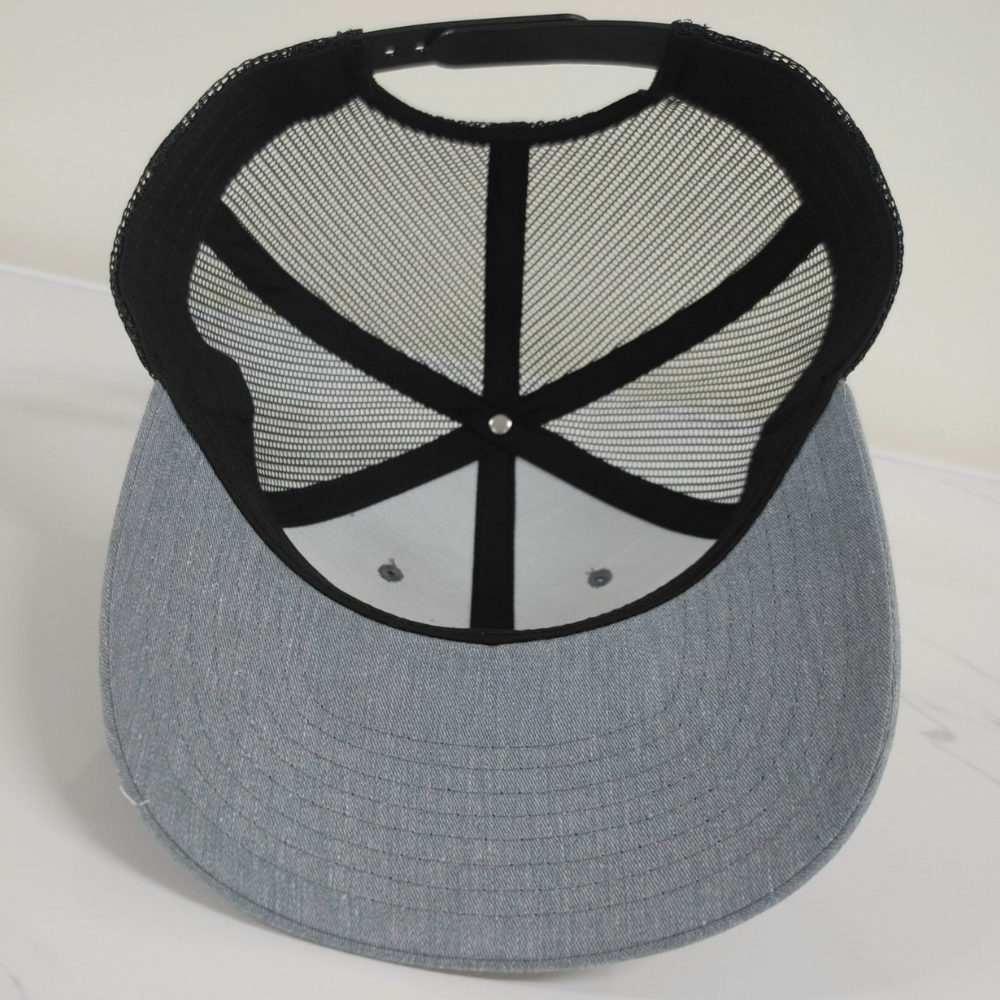 High Quality Factory Y Ri 112 Trucker Hat 6 Panel Custom Embroidery Leather Logo Patch Single Breasted Buckle Gray Black Mesh 4